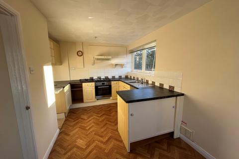 3 bedroom semi-detached house to rent, Forest Hill Way, Dibden Purlieu SO45