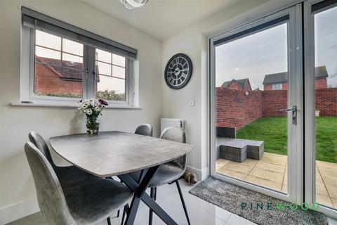 3 bedroom detached house for sale, Rock Art Close, Worksop S80