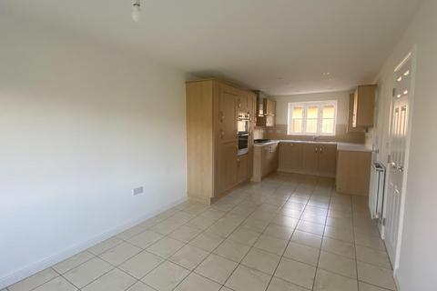 3 bedroom semi-detached house to rent, Delphinium Drive, Langport