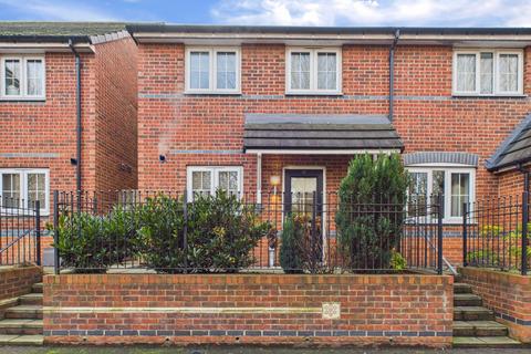 3 bedroom end of terrace house for sale, Ropery Road, Gateshead, NE8