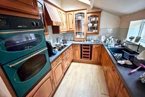 3 bedroom end of terrace house for sale, The Walk, Ebbw Vale, Blaenau Gwent, NP23 6AY