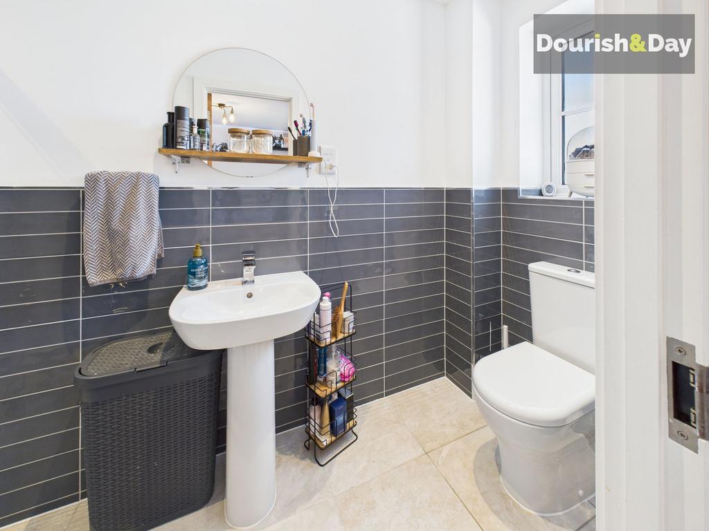 Bedroom 2 En-Suite
