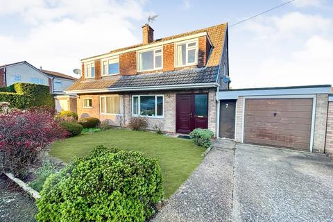 3 bedroom semi-detached house for sale - Caldey Road, Dronfield, Derbyshire, S18
