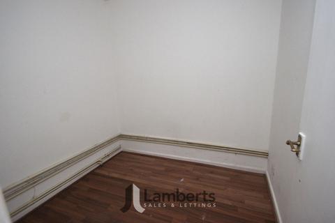 undefined, Leysters Close, Winyates East, B98