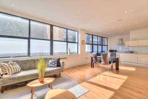 2 bedroom apartment for sale, Swan Yard, London