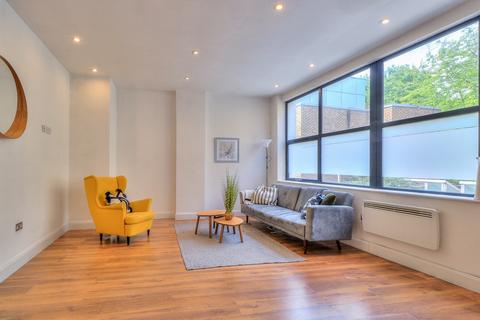 2 bedroom apartment for sale, Swan Yard, London