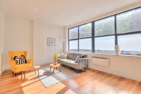 2 bedroom apartment for sale, Swan Yard, London