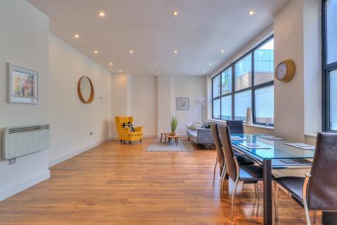 2 bedroom apartment for sale, Swan Yard, London