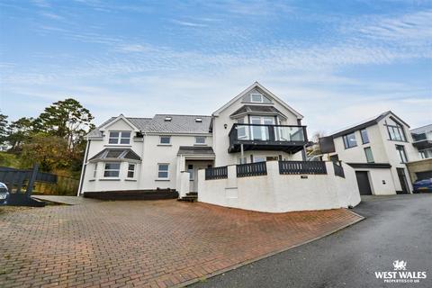 6 bedroom detached house for sale - Jacksons Way, Goodwick