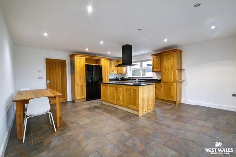 6 bedroom detached house for sale, Jacksons Way, Goodwick