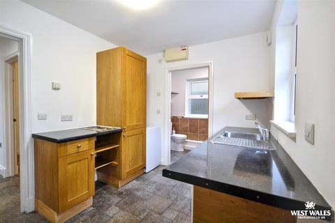 6 bedroom detached house for sale, Jacksons Way, Goodwick