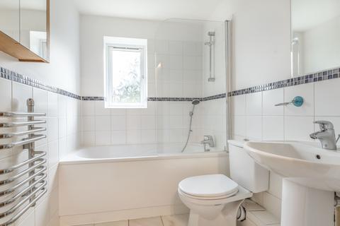 2 bedroom flat to rent, Devonshire Street, London, W4