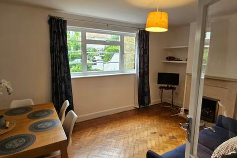 undefined, Queens Road, Twickenham TW1