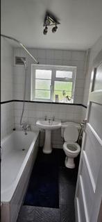 undefined, Queens Road, Twickenham TW1