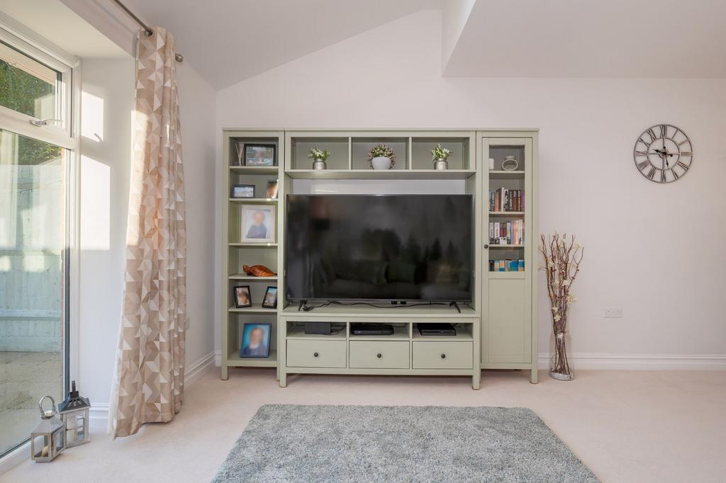 Living Roon