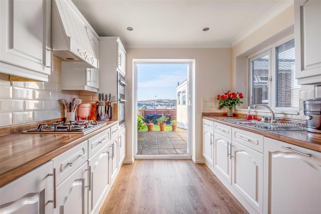 51 Broomfield Drive-3.jpg