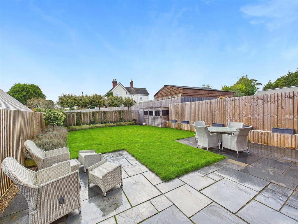 CAM04366 G0-PR0160-STILL026.jpg