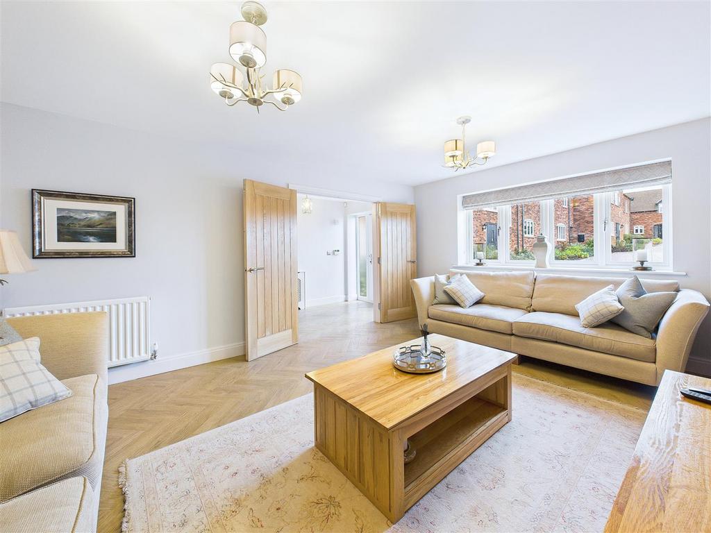 CAM04366 G0-PR0160-STILL009.jpg