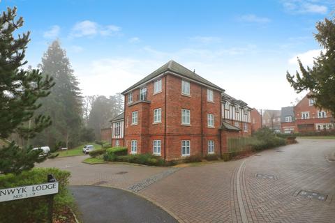 2 bedroom flat for sale, Henwyk Lodge, Welwyn, AL6