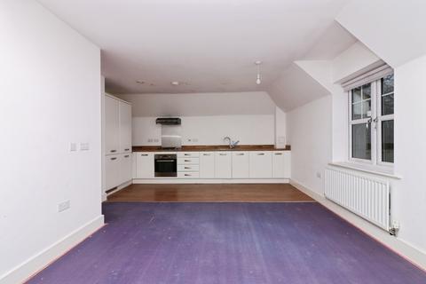 2 bedroom flat for sale, Henwyk Lodge, Welwyn, AL6