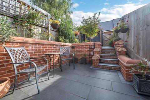 2 bedroom property to rent, Bishops Road, Bury St. Edmunds, IP33