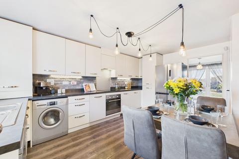 3 bedroom semi-detached house for sale, Featherwood Avenue, Newcastle Upon Tyne, NE15