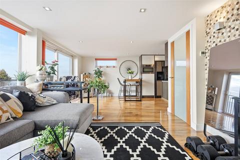 1 bedroom apartment for sale, Eastern Esplanade, Southend-on-Sea, Essex, SS1