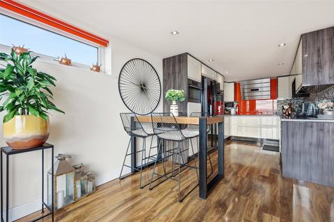 1 bedroom apartment for sale, Eastern Esplanade, Southend-on-Sea, Essex, SS1