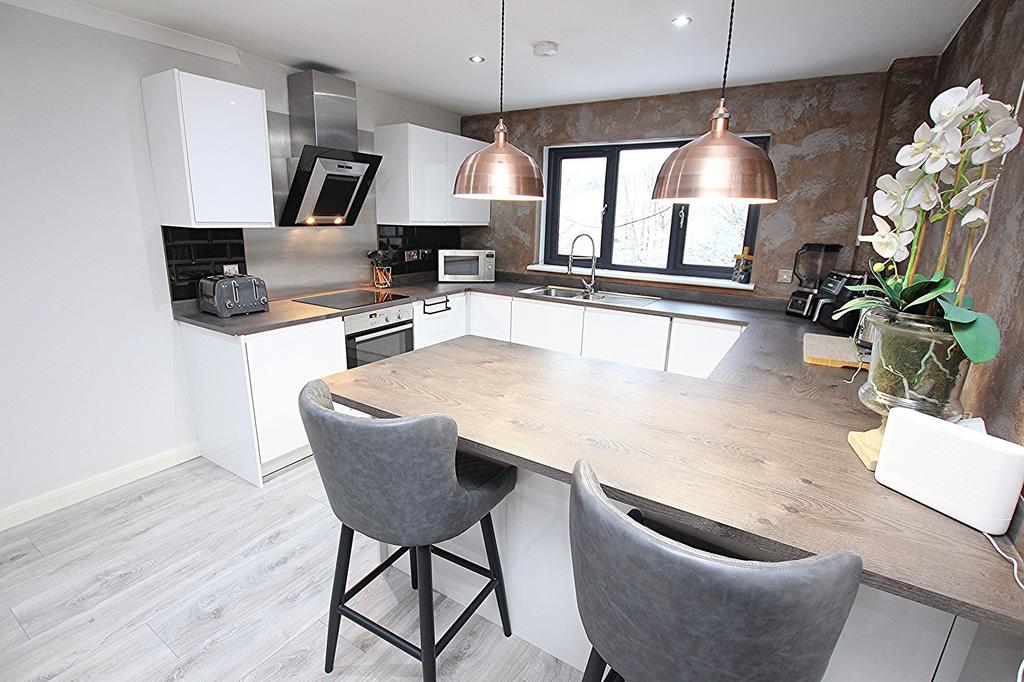 Lounge/Kitchen