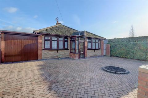 2 bedroom detached bungalow for sale, Peake Avenue, St Nicolas Park, Nuneaton