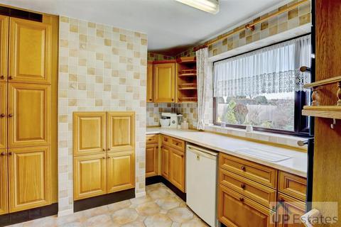 2 bedroom detached bungalow for sale, Peake Avenue, St Nicolas Park, Nuneaton