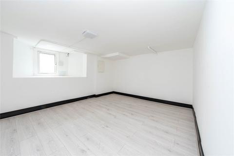 2 bedroom semi-detached house to rent, St. Lukes Avenue, Maidstone, ME14