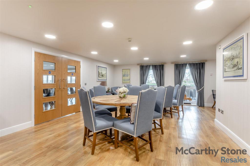 8672857-interior02.jpg