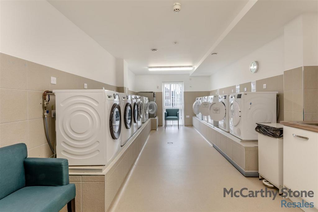 8672857-interior03.jpg