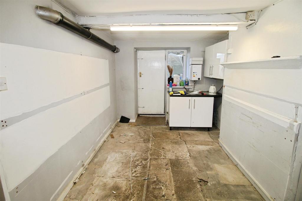 Rear storage or display area