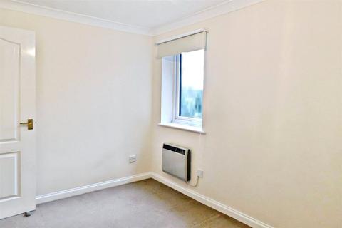 2 bedroom flat to rent, The Millstream, High Wycombe, HP11
