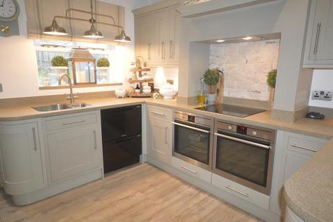 4 bedroom semi-detached house for sale, Glendale Gardens, Lawley