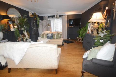 4 bedroom semi-detached house for sale, Glendale Gardens, Lawley