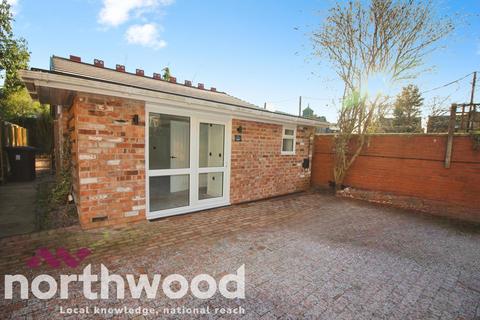 1 bedroom detached bungalow to rent, 30 Chambres Road, Southport, PR8