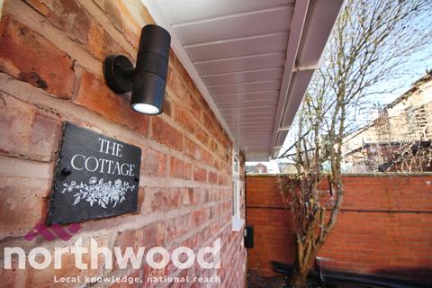 1 bedroom detached bungalow to rent, 30 Chambres Road, Southport, PR8
