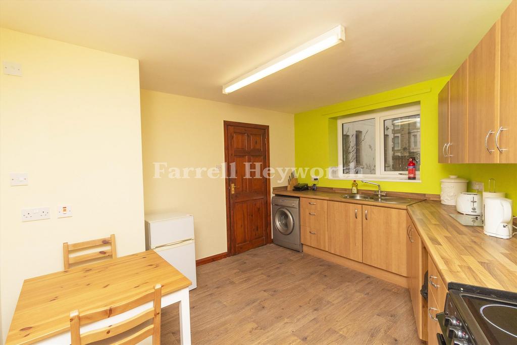 Cottage Kitchen 2