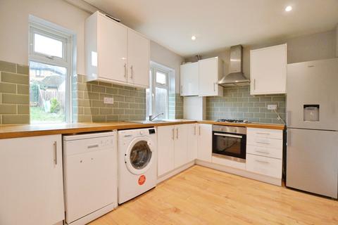 3 bedroom house to rent, Wilshere Avenue, St Albans, AL1