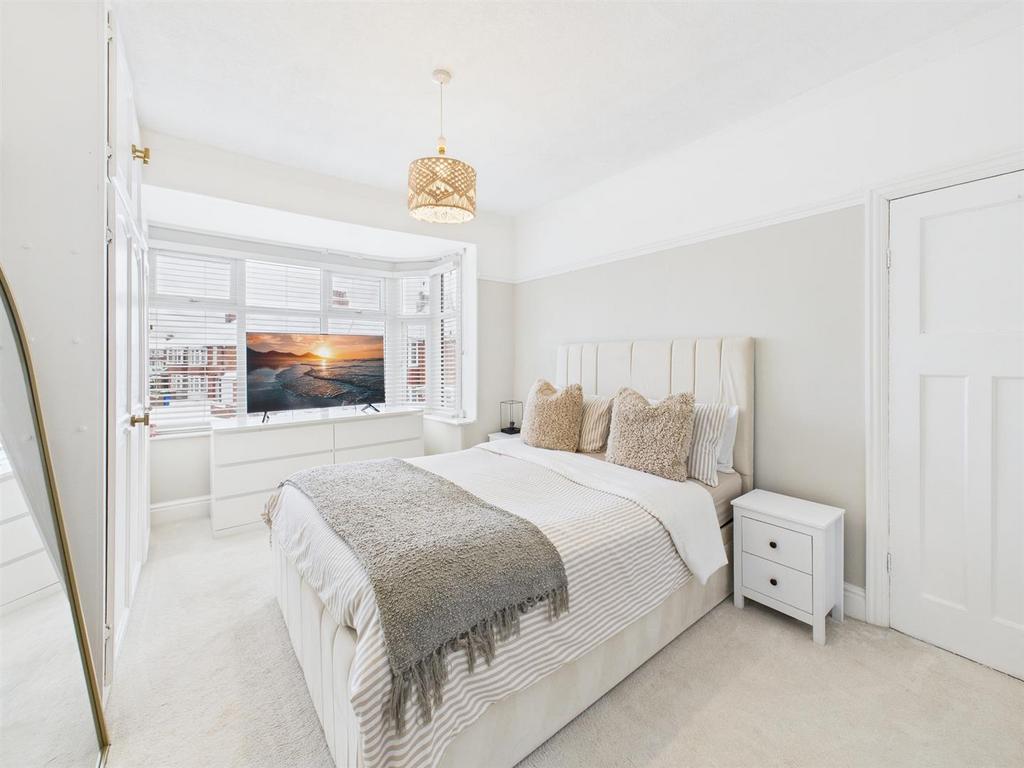 Bedroom: