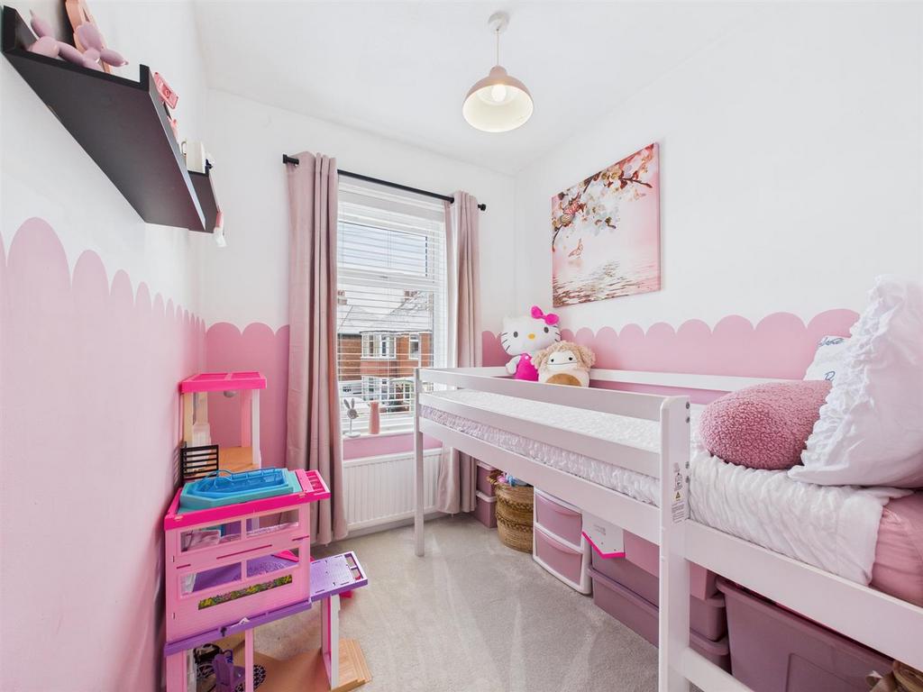 Bedroom: