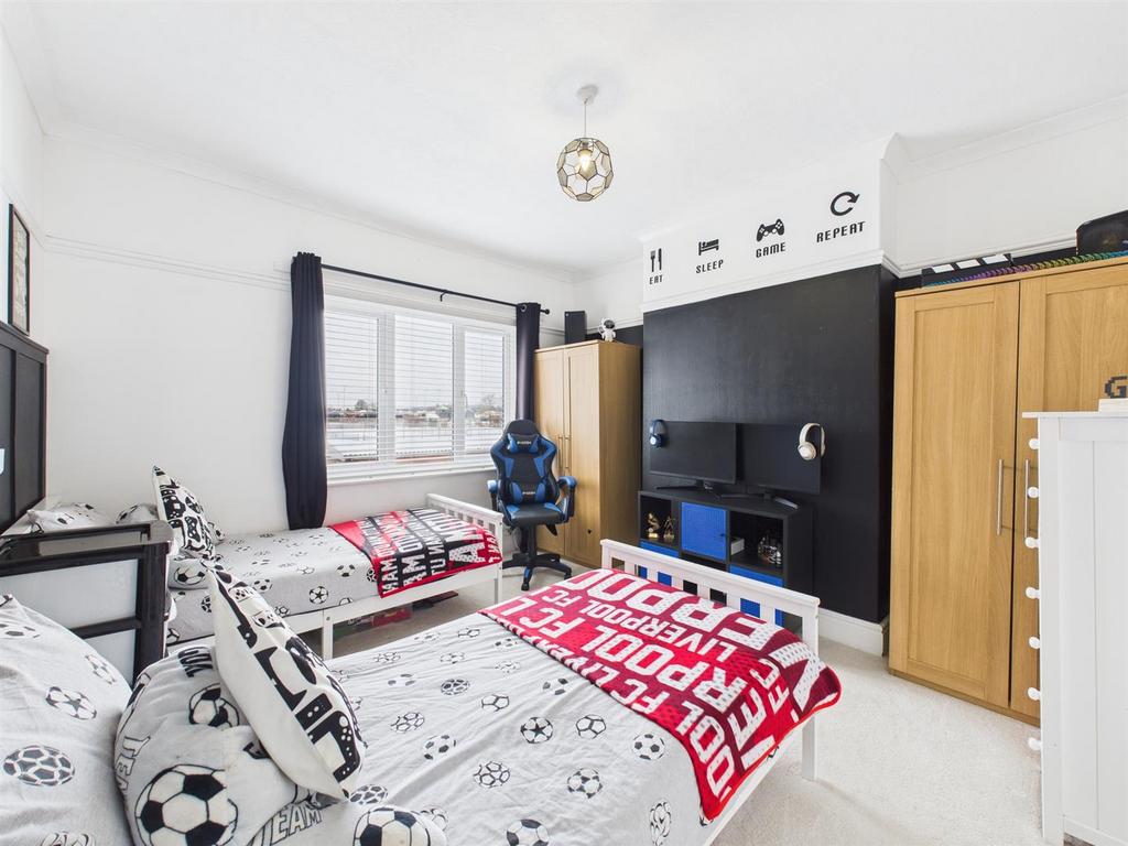 Bedroom: