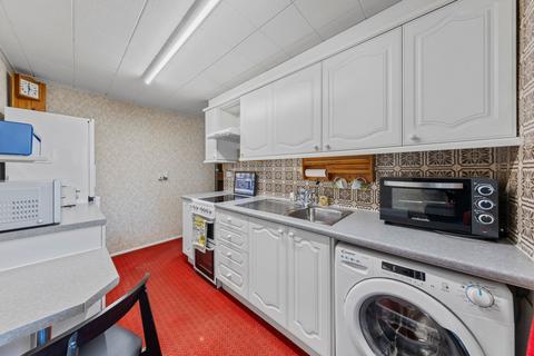2 bedroom semi-detached house for sale, Wilmslow Crescent, Thelwall, WA4