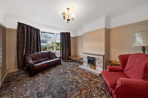 3 bedroom semi-detached house for sale, Castleford Avenue, London SE9
