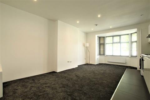 Studio to rent, Wentworth Road, London NW11