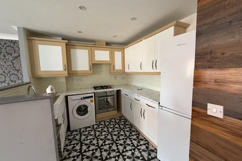 2 bedroom flat for sale, Hirst Crescent, North Wembley, HA9