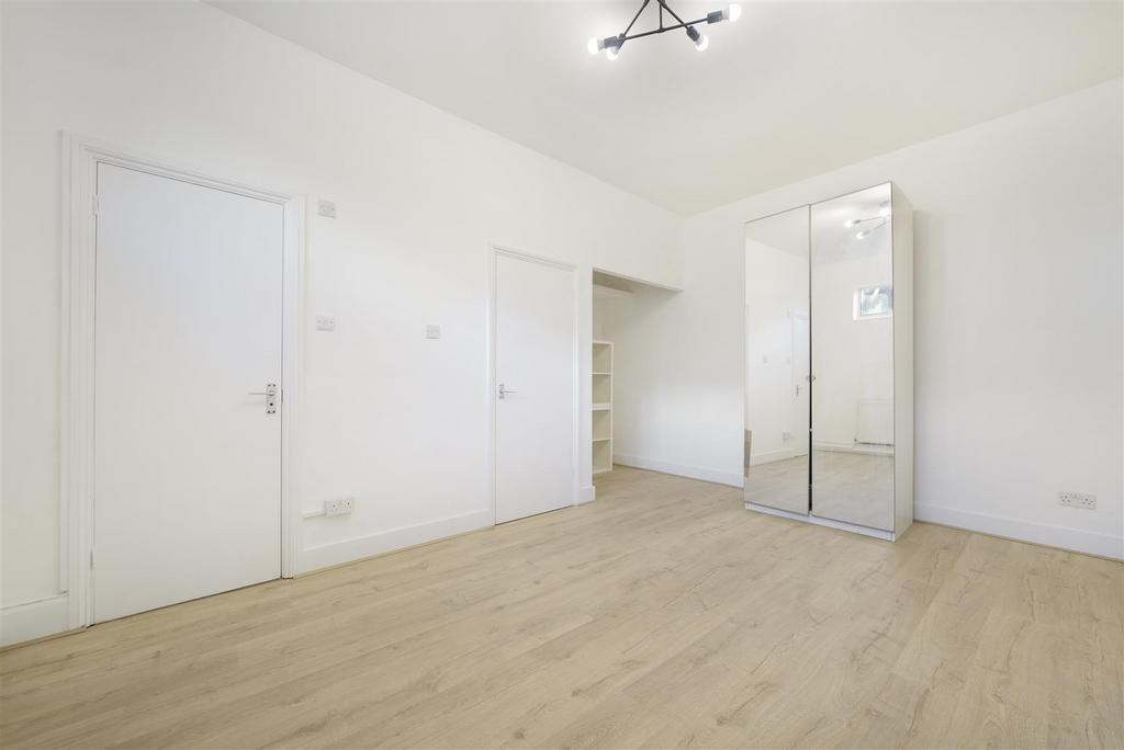 Studio room on upper level